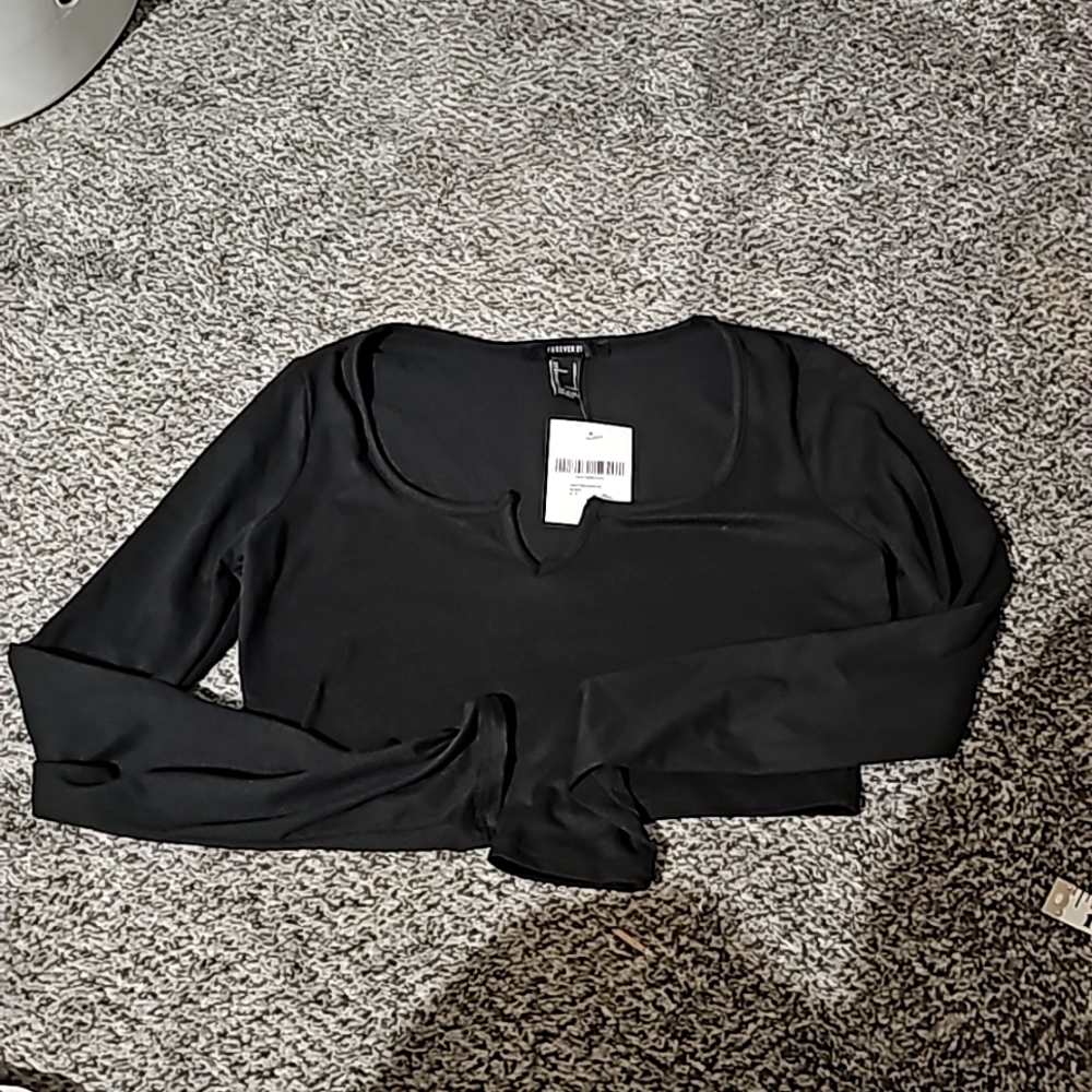 Cropped long sleeve shirt size L